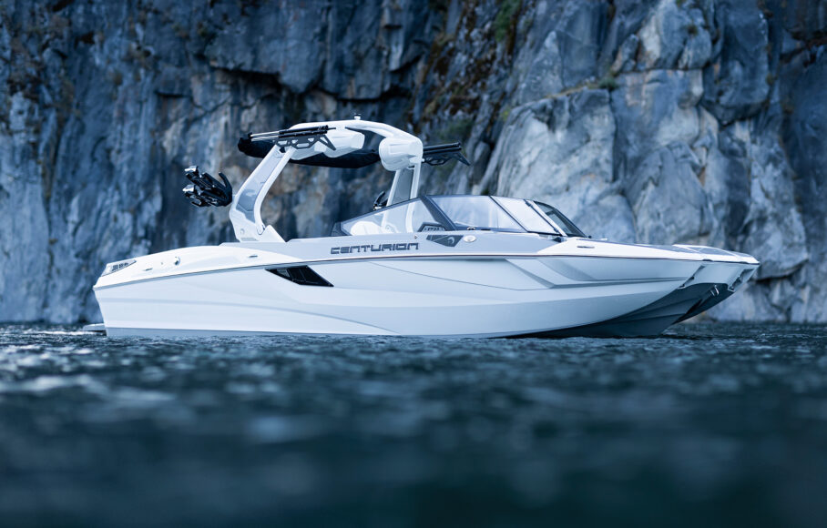 centurion_fe23_on_water_11-908x580-1